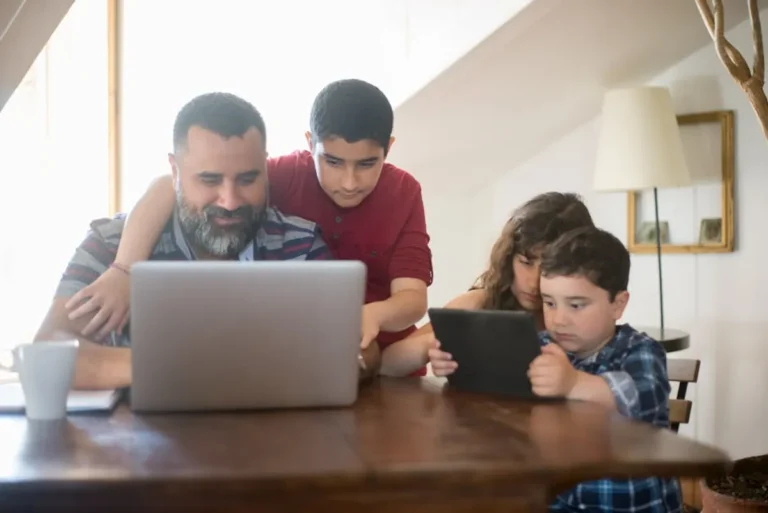 Family Lifestyle Blog Ideas That Readers Search For