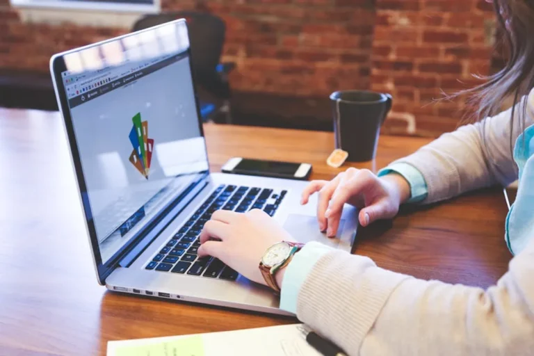 How to Build a Brand Kit for a Small Business