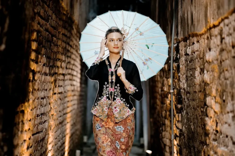 Warna kebaya trend 2025: Style Guide, Trends, Looks, and Outfit Ideas