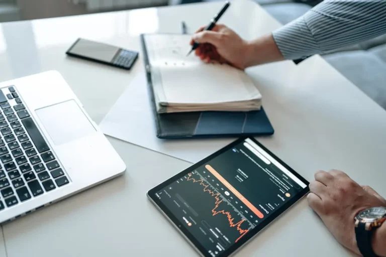 What Makes a Strong Visual Identity?